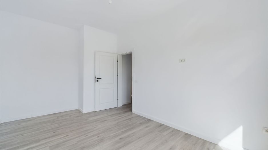 Duplex cu 5 camere în Ghiroda - Poză 5