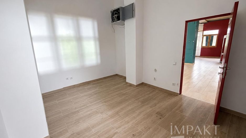 DE ÎNCHIRIAT | Spațiu comercial / EROILOR – 184 mp - Poză 5