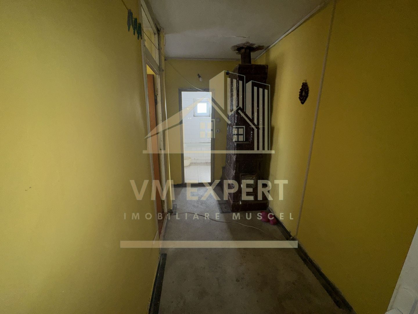 APARTAMENT 3 CAMERE ETAJ 2 CAMPULUNG CARTIER GRADISTE - Poză 4