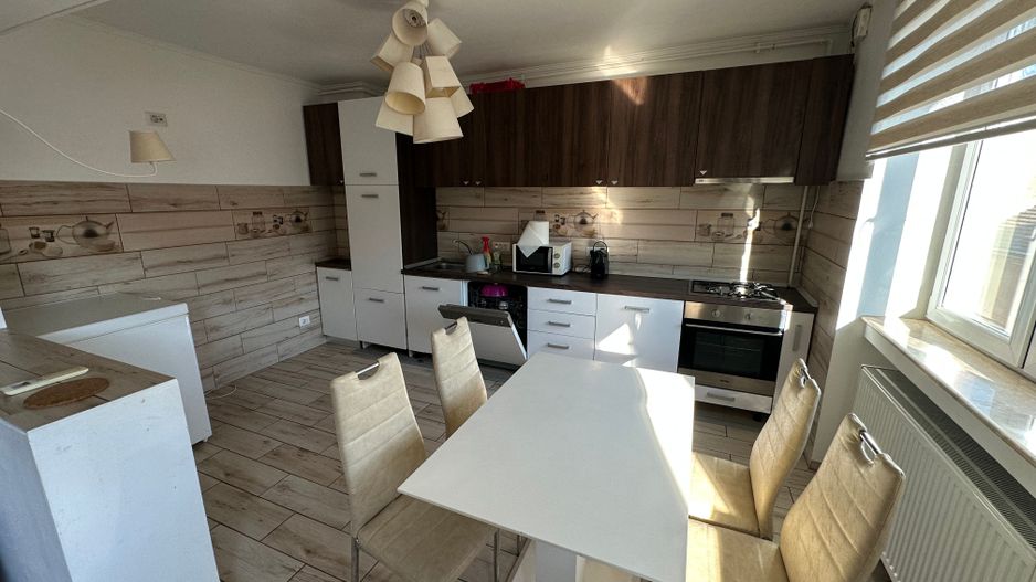 Apartment 4 camere Piata Unirii aproape de Medicina - Poză 9
