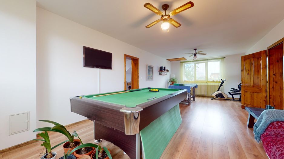 Casa cu 4 camere,237mp,zona strada Lunga - Poză 21