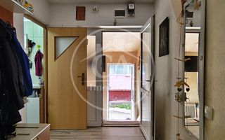 Apartament cu 2 camera la curte comuna de vanzare Central, Oradea - Poză 10