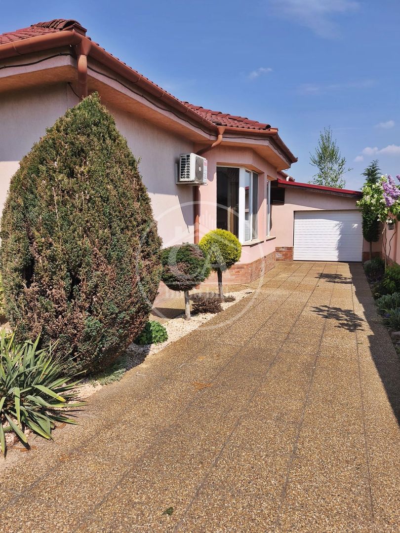 Casa de inchiriat cu 4 camere si piscina in Santandrei, Bihor - Poză 3