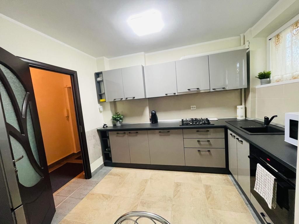 BRASADAS închiriază ap 3 cam etaj 3/8 zona OBOR 1min Metrou. - Poză 3