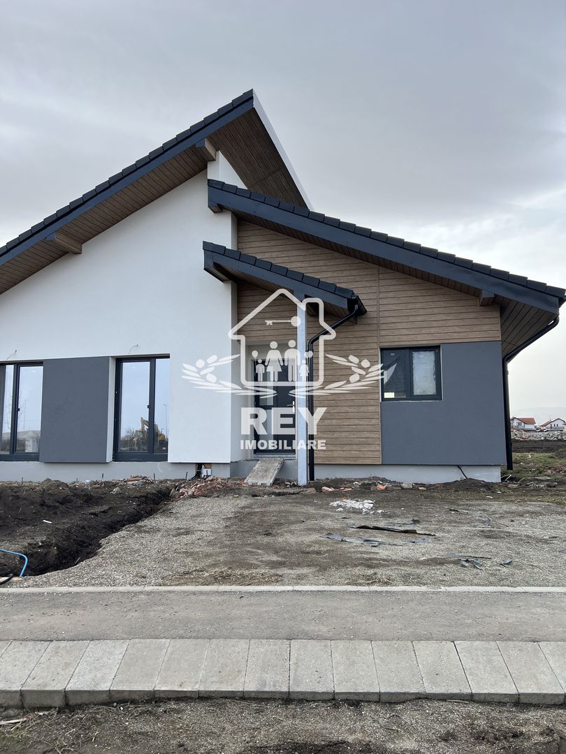 Teren cu PUZ, utilități și autorizație de construire/casă unifamilială - Poză 11