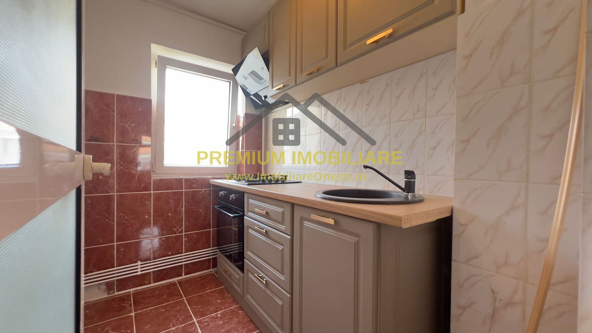 Garsoniera confort 1 de inchiriat/vanzare- Zona de sus - Bloc nou - Poză 6