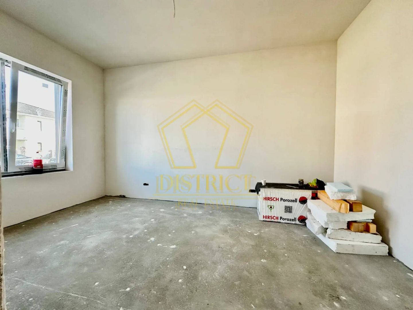 Duplex superb cu 5 camere despartit prin garaj | Dumbravita - Poză 3