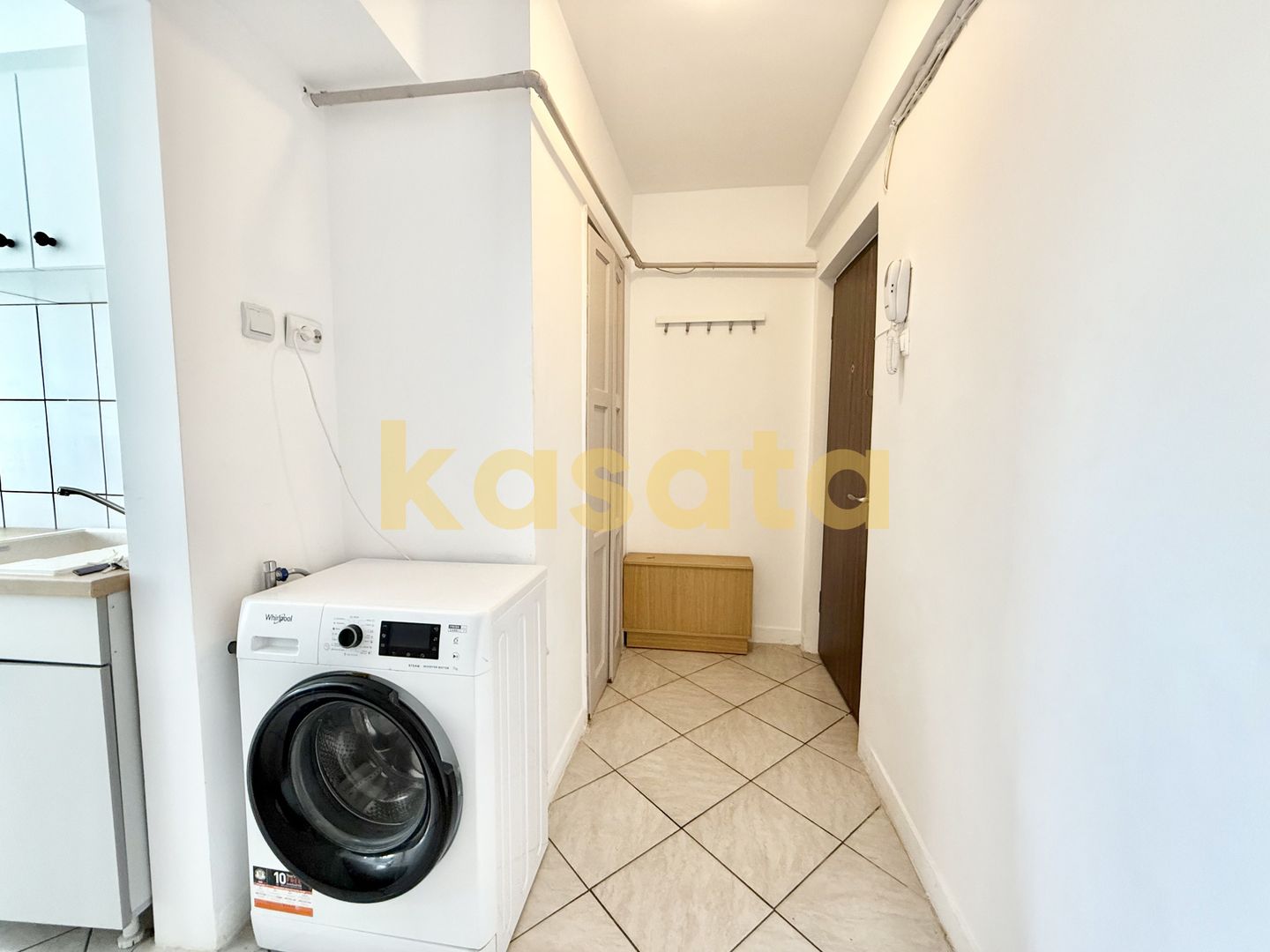 De vanzare apartament cu 2 camere utracentral - 5 minute de Cismigiu - Poză 6
