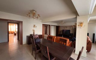 Apartament cu 3 camere de vânzare în Central, Suceava - Poză 8