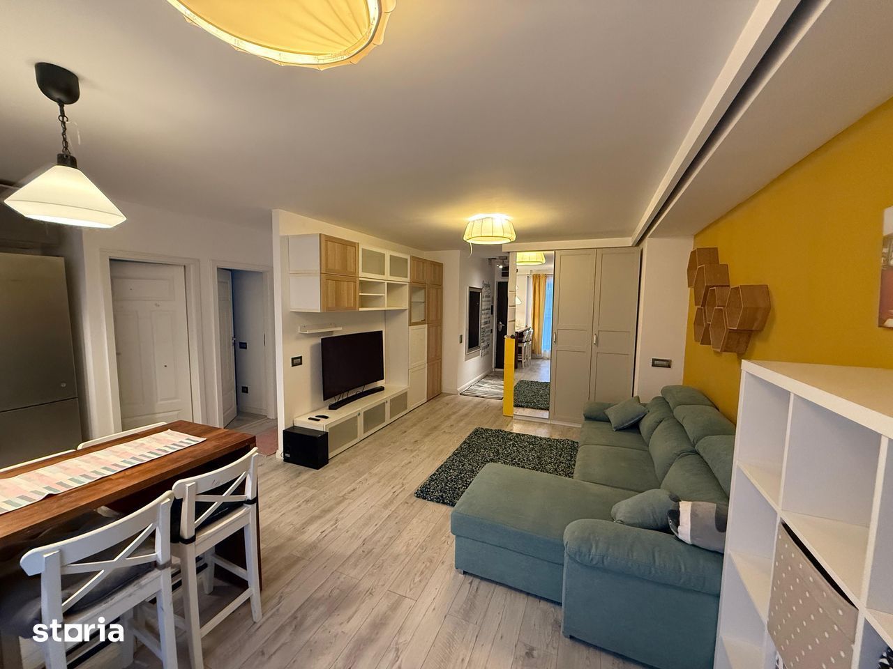 Închiriere Apartament 3 camere, 67,5 mp, etaj 3, bloc 2019, centrală proprie - Poză 2