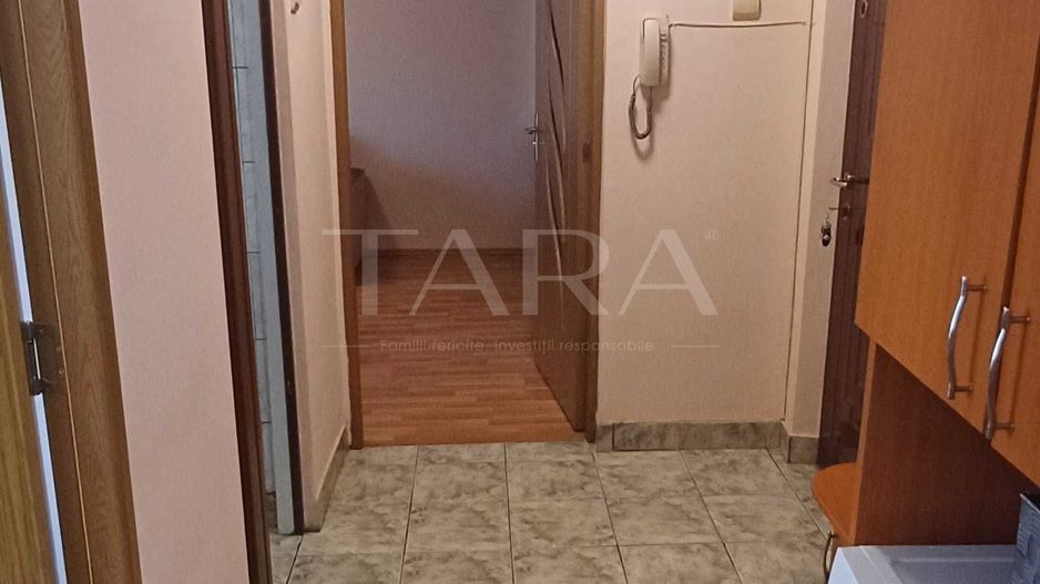Apartament cu 2 camere, etaj intermediar, lift și balcon, zona Minerva - Poză 5