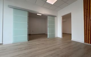 Spațiu comercial Kasper Coresi 100 mp, terasă 35mp - Poză 2