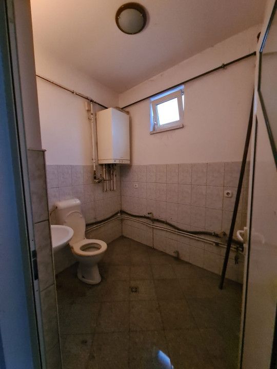 Spațiu de ÎNCHIRIAT CENTRAL - Poză 8