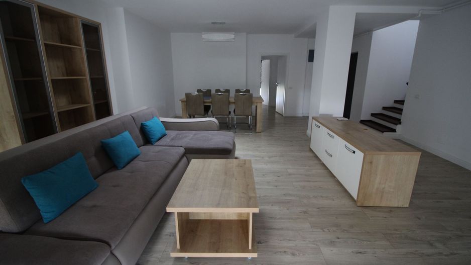 Apartament 4 camere de vanzare în zona Elisabetin - Poză 2