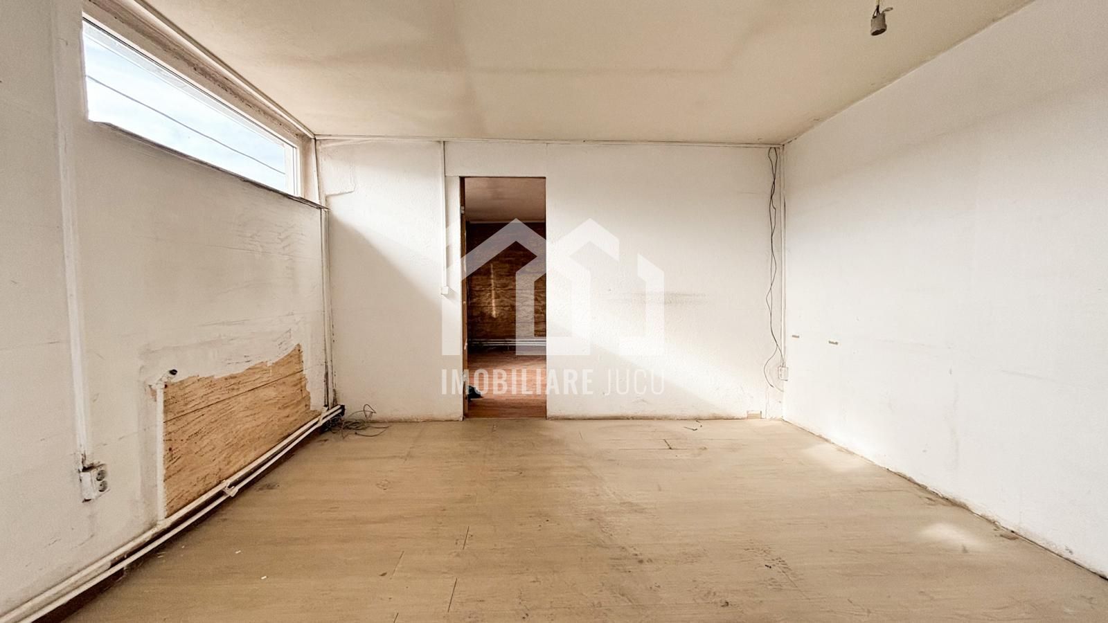 Spatiu de inchiriat 400MP Inaltimea de 4m Jucu de Mijloc - Poză 2