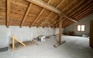 Casa de vânzare cu 8 camere de tip P+E+M in zona Rogerius, Oradea - Poză 26