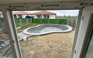 Duplex cu 4 camere si piscina | Cornesti - Poză 2