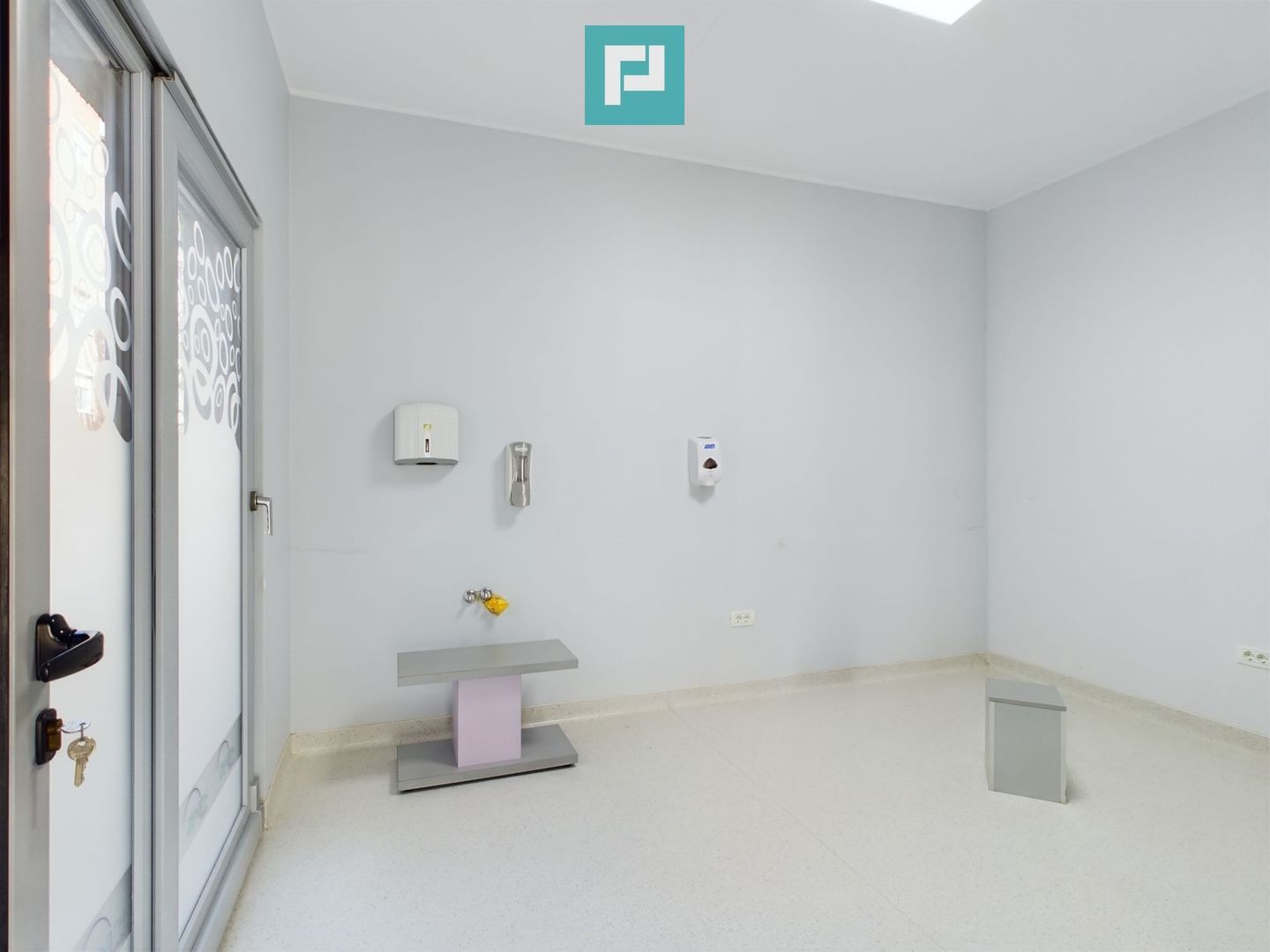 Vilă cu destinație multiplă situată ultracentral - Poză 10