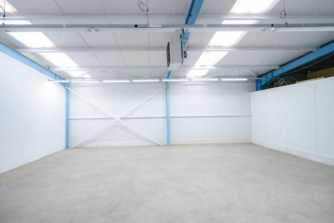 Hala | Spațiu comercial Bradu – vizibilitate ridicată, acces autostrada rapid - Poză 8