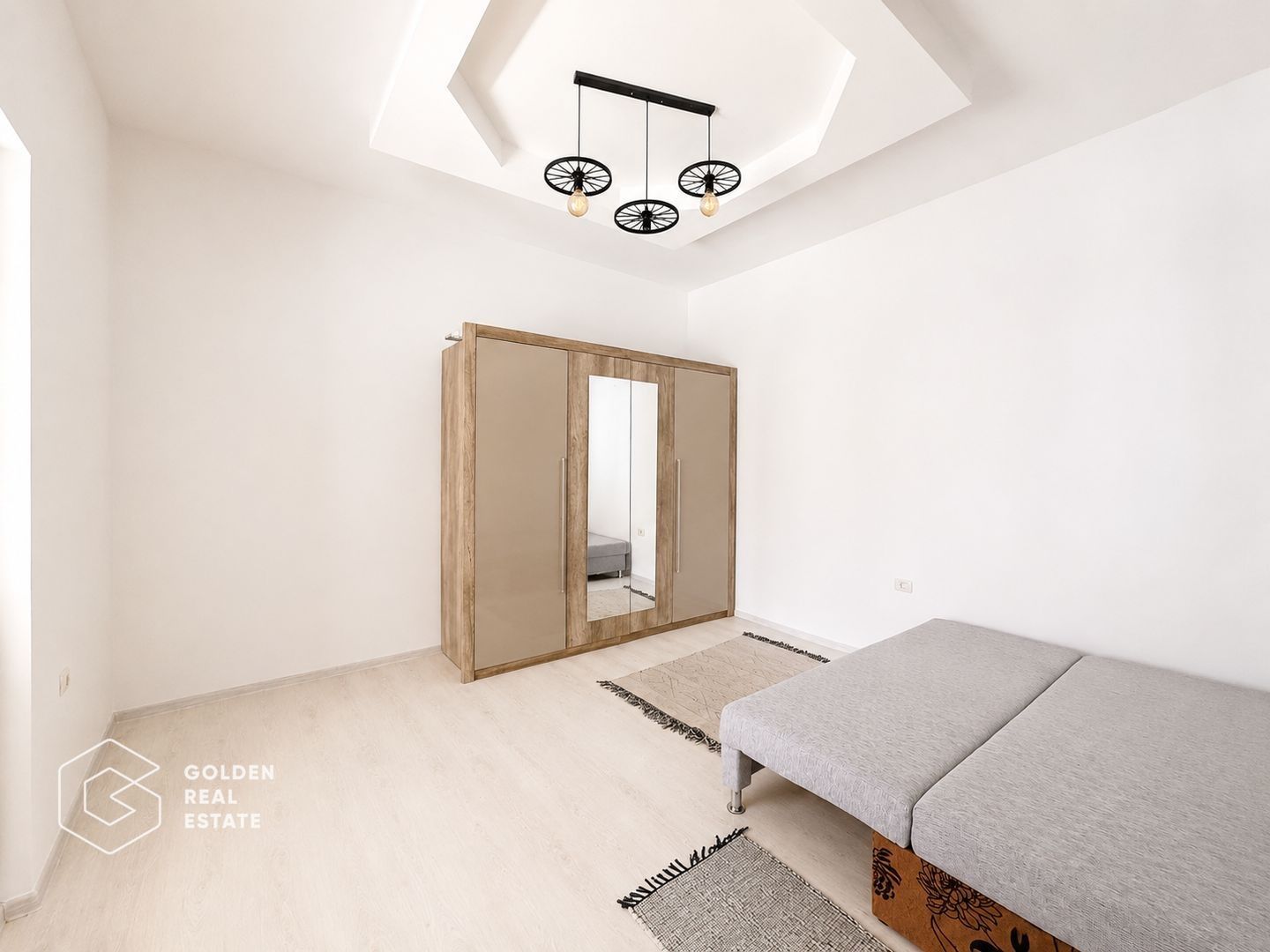 Apartament 2 camere cochet, renovat, curte ingrijita-Piata Catedralei - Poză 5