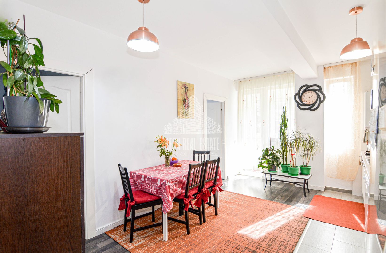 Apartament cu 2 dormitoare si loc de parcare in Floresti, zona Terra - Poză 4