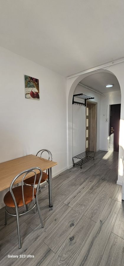 Garsonieră spațioasă cu vedere panoramică, 2 balcoane - Poză 7