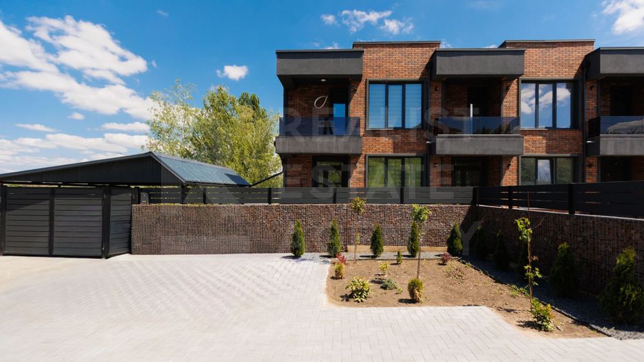 Vânzare, Townhouse, 5 camere, str. 31 August, Ialoveni - Poză 1
