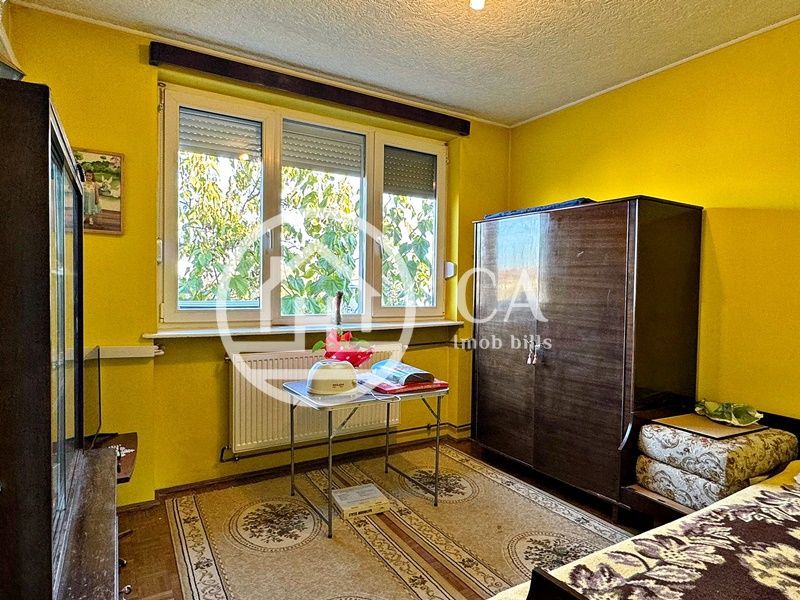Apartament de vânzare cu 3 camere în zona Dacia, Oradea - Poză 2