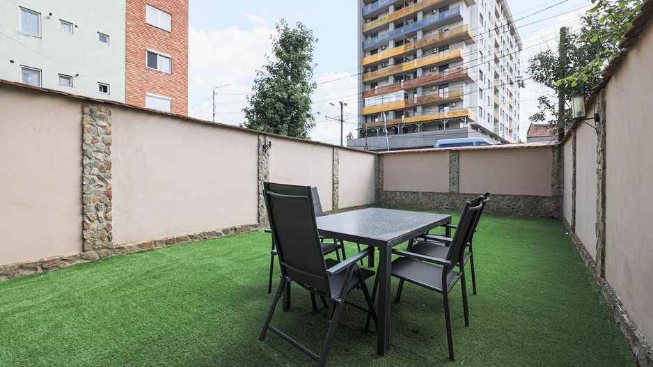 Apartament 95 mp pe Iuliu Maniu la casă, curte proprie inchisa - Poză 9