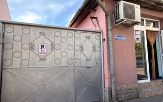 Casă cu spațiu comercial la stradă | Curte | Grădină | Oradea - Poză 1