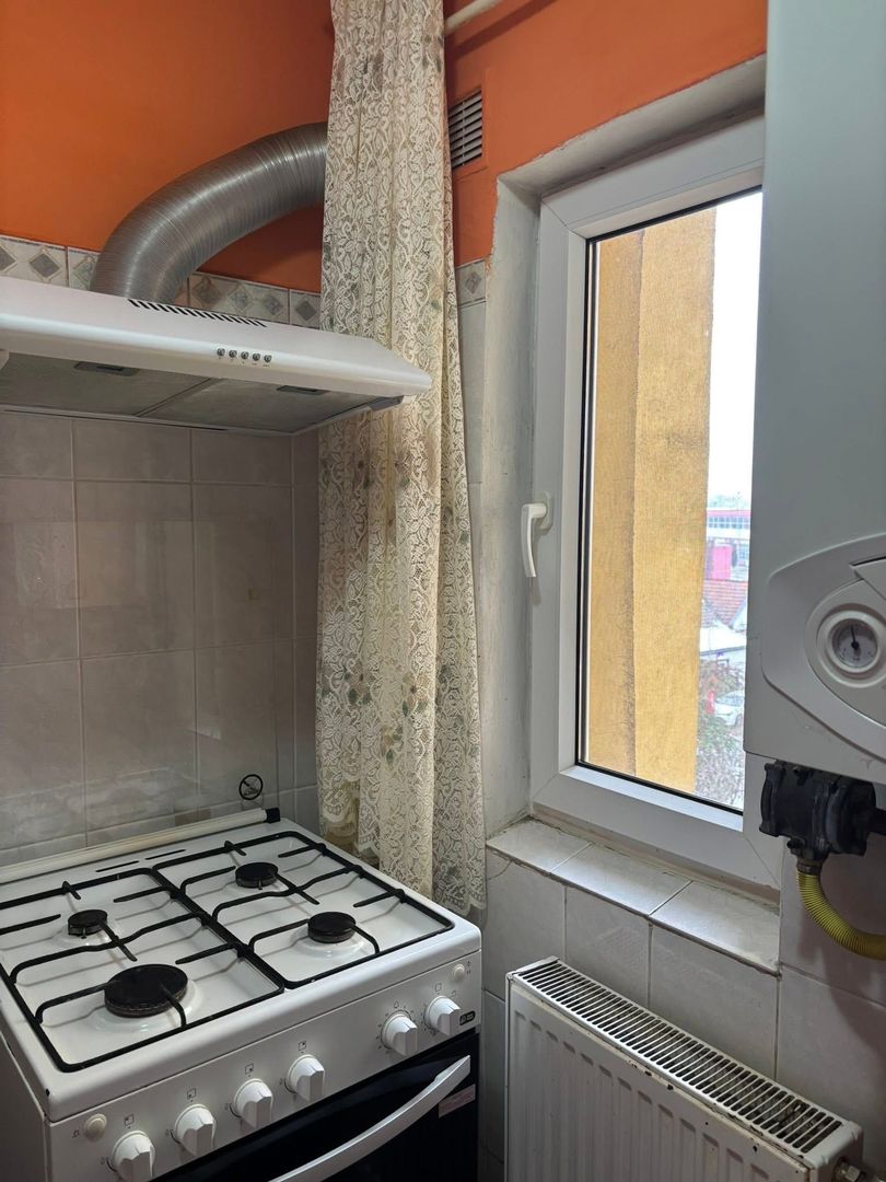 Calea Buziasului | 1 Camera | Etaj intermediar | Centrala proprie - Poză 8