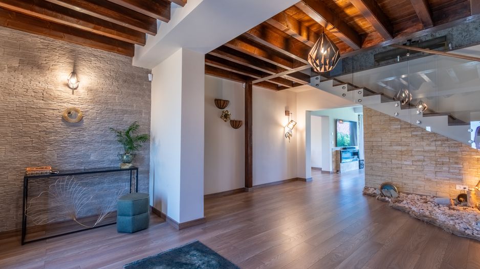 Proprietate exclusivista de vanzare: 2 case | 9 camere | 2000 mp teren - Poză 42