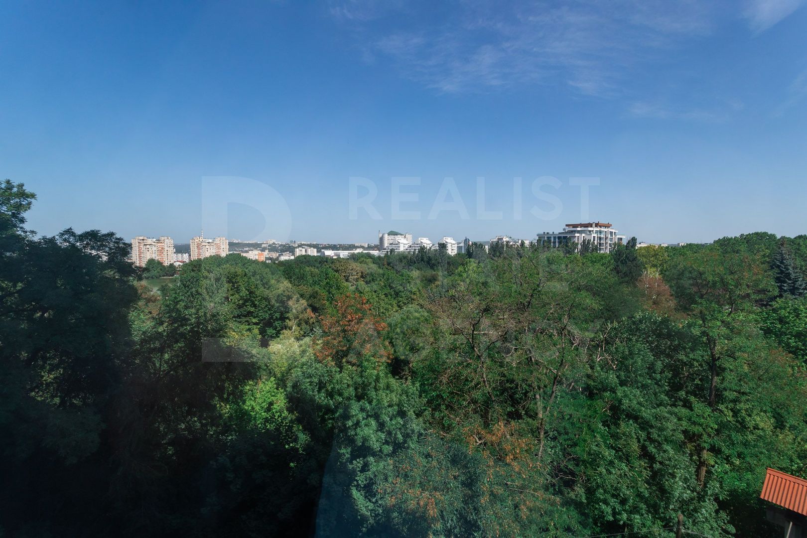 Apartament spațios cu 3 camere pe str. Trandafirilor - Poză 19