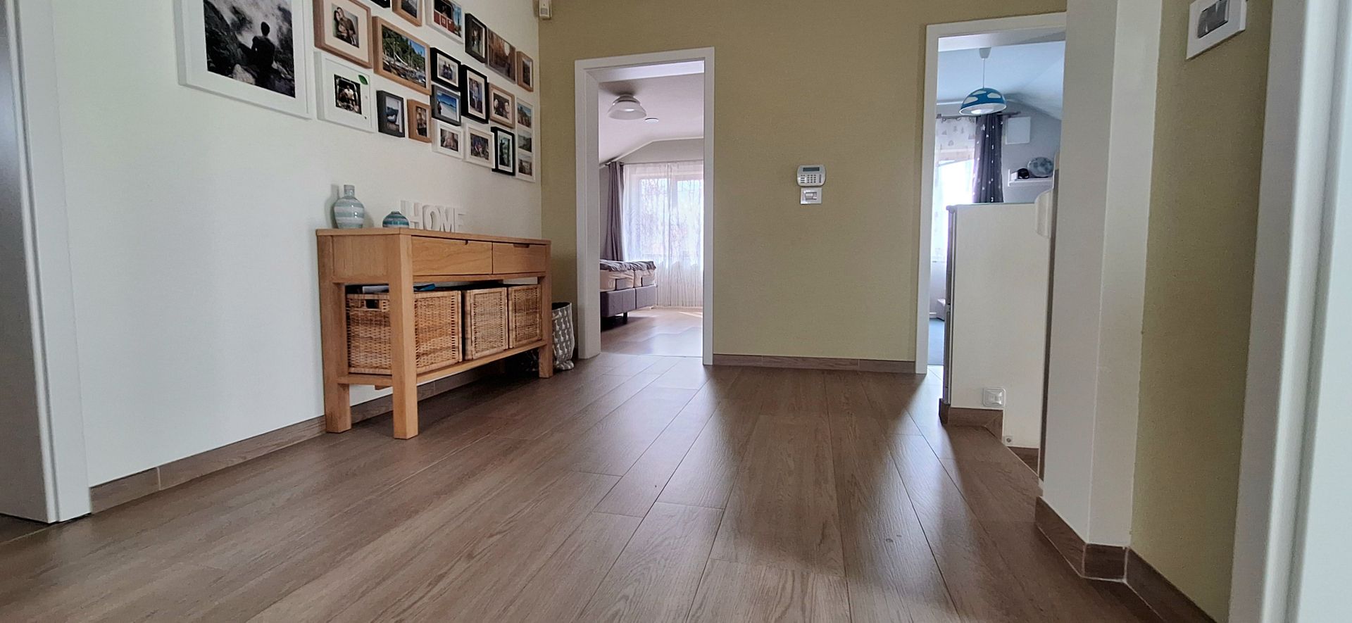 Casa eficienta energetic cu piscina in Giroc - Poză 28