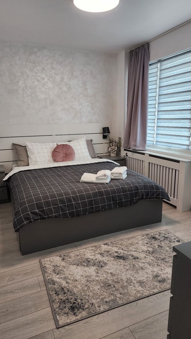 APARTAMENT MOBILAT SI UTILAT METROU ZONA 1 MAI - Poză 11