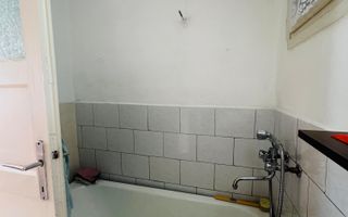 Casa singur in curte zona Velenta - Poză 10