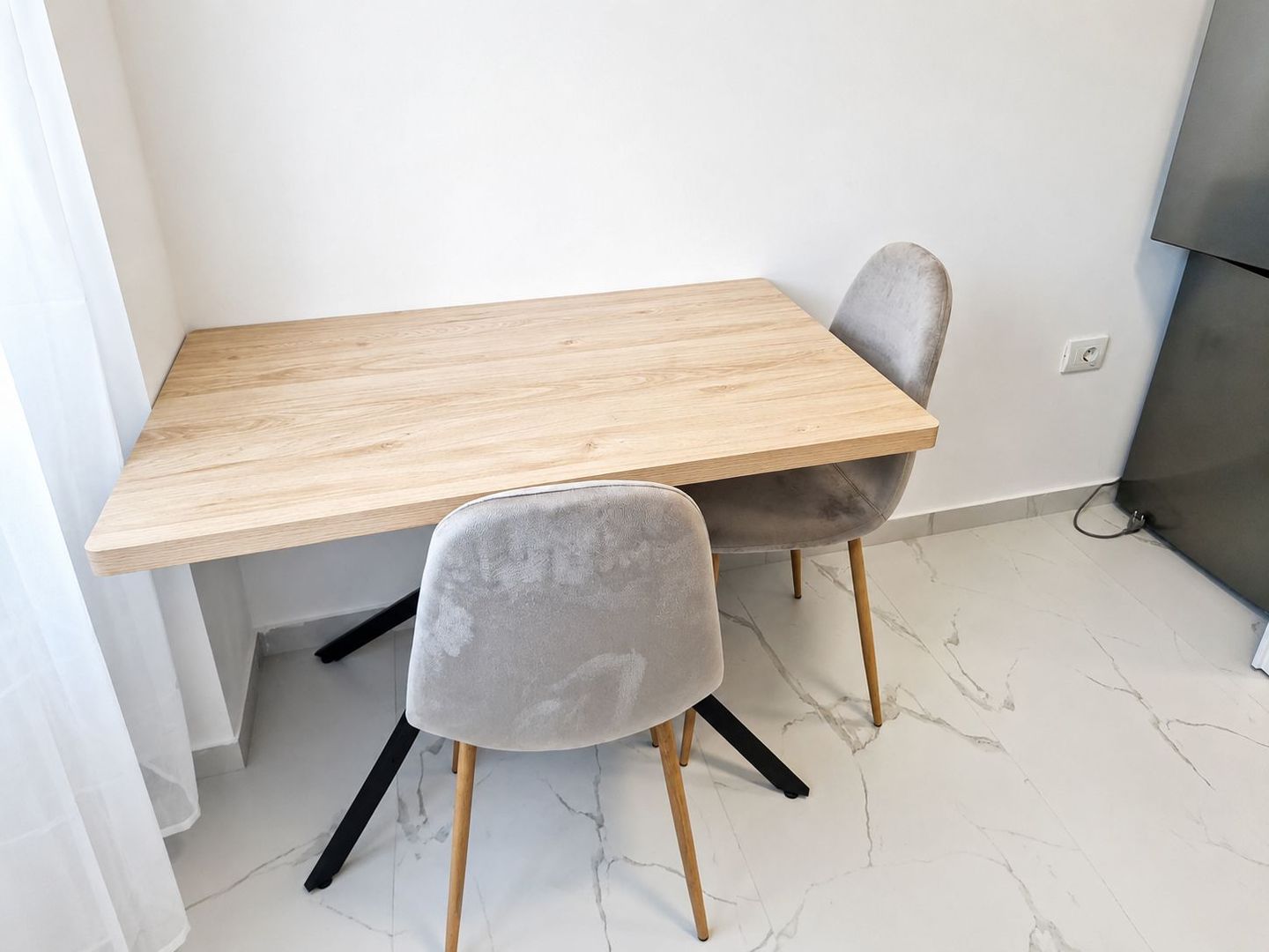 Apartament NOU mobilat 2 camere Dec 48 mp Bucium Visan 92000 euro - Poză 2