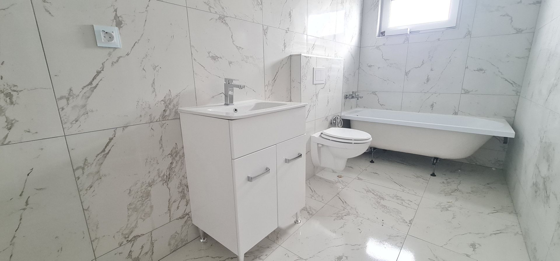 Casa 4 camere un nivel finalizata intabulata cartier Izvor Tarlungeni - Poză 8