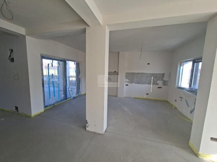 Vânzare Casă Unifamilială Cuplată | Acces privat | Tehnologii premium - Poză 4