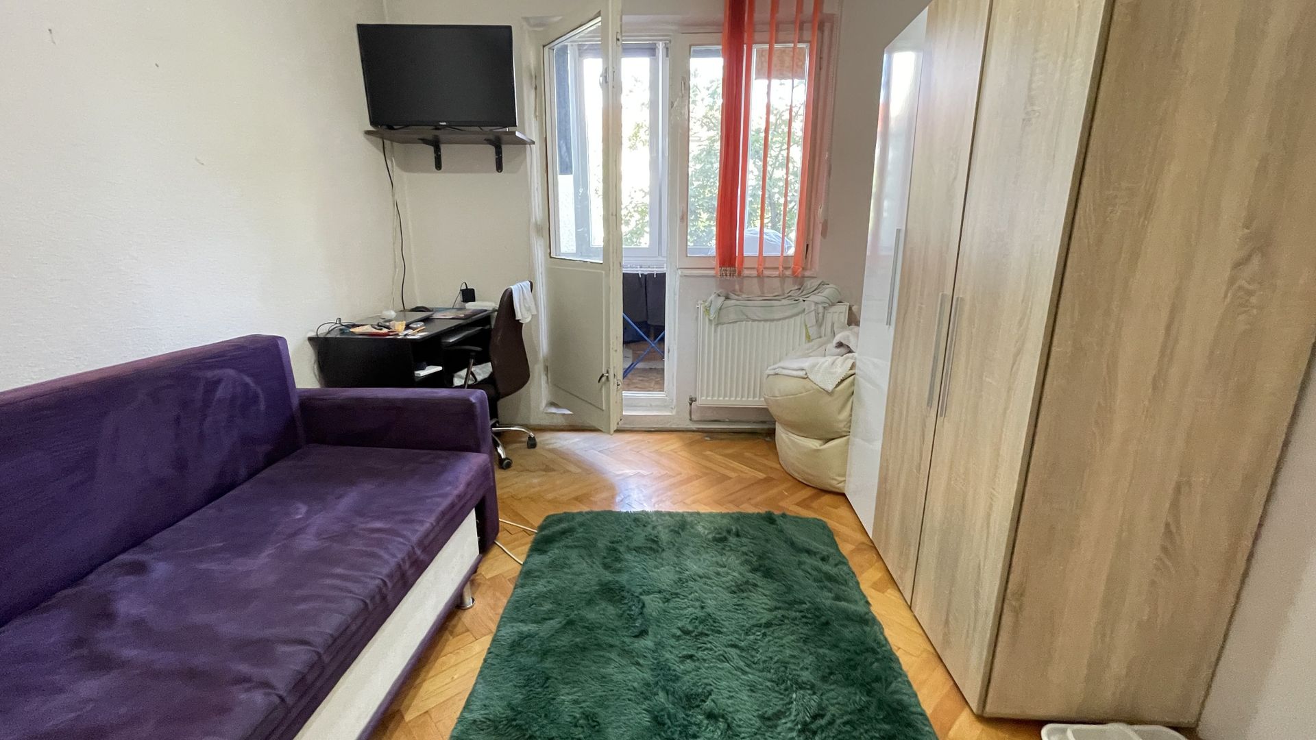 Apartament cu trei camere,etaj 2 - zona Cetatii - Poză 4