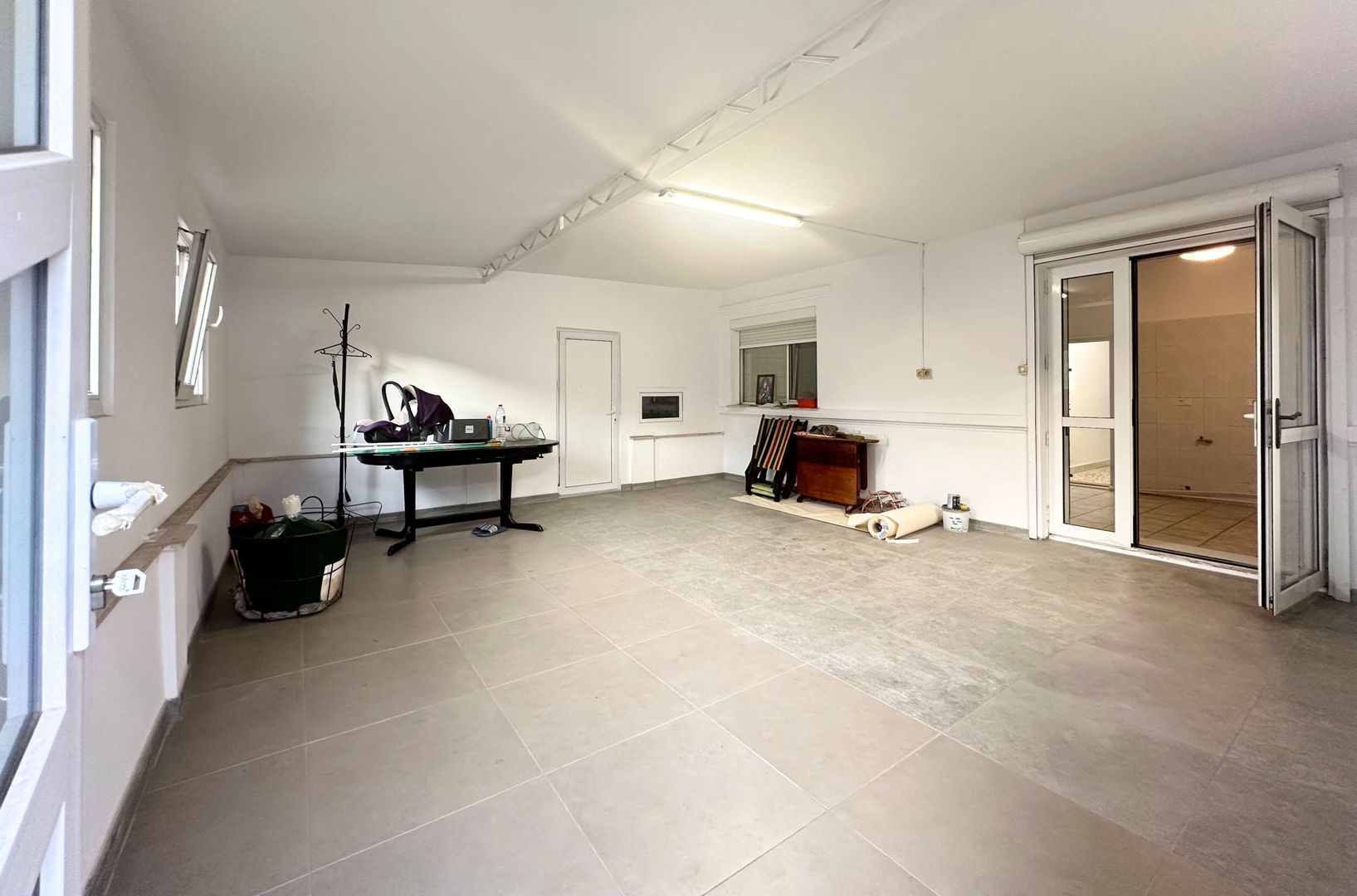 Oferim spre închiriere o proprietate de excepție zona Sisesti - Poză 18