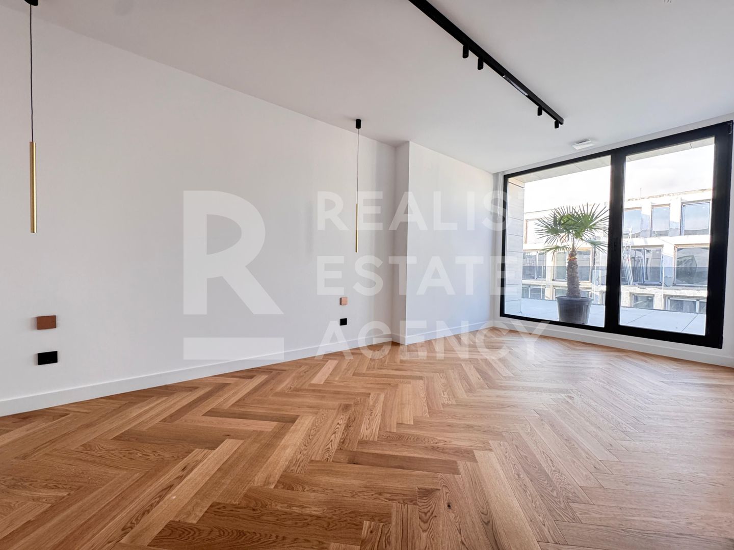 Vilă elegantă in Nordul Capitalei. - Poză 13