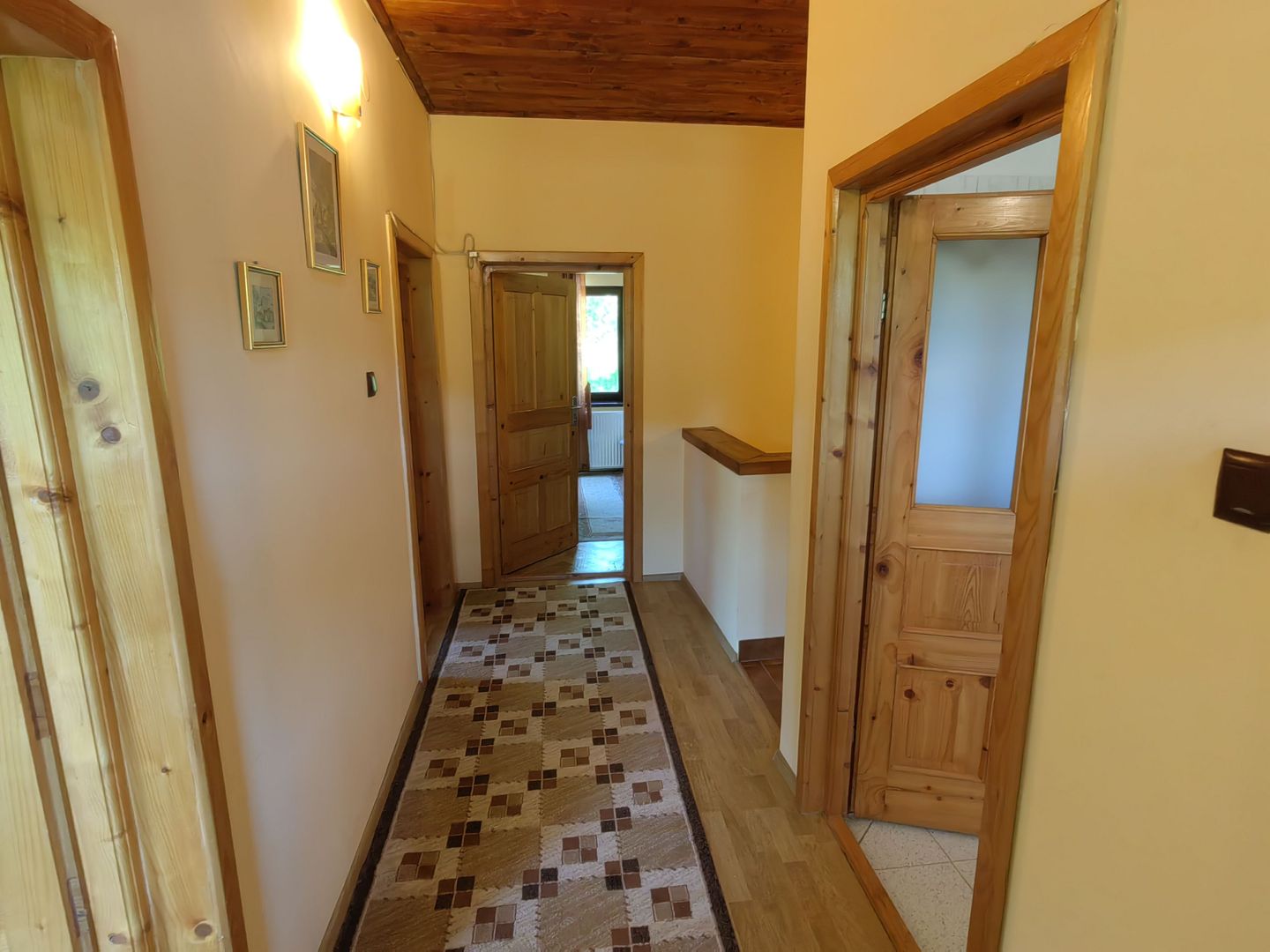 Casa/Vilă  aproape de pădure Vâlcele + 1235 m² teren 160.000 EURO - Poză 12