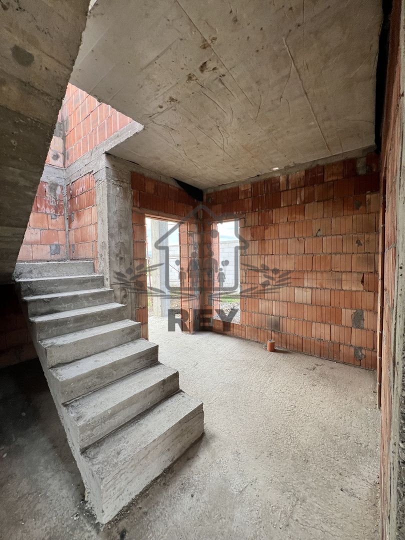 Casă single 4-5 camere / 500mp teren / Sura Mică / Sibiu - Poză 3