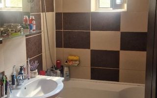 Canta, 3 camere, 71.77 mp, etaj 3/4, două băi, 129.000 € - Poză 12