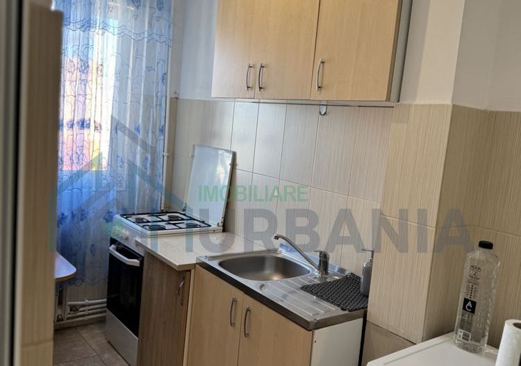 Inchiriez apartament 3 camere podu ros - Poză 5