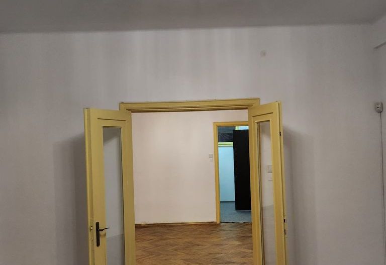 De vanzare apartament 6 camere Piata Romana. Pret NEGOCIABIL - Poză 7