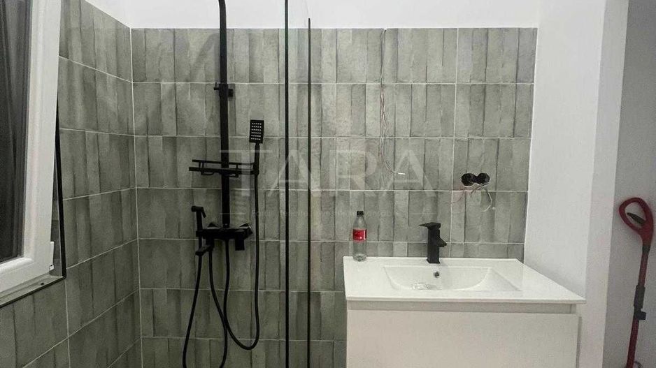 Apartament cu 3 camere, 65 mp, 2 băi, boxă. - Poză 5