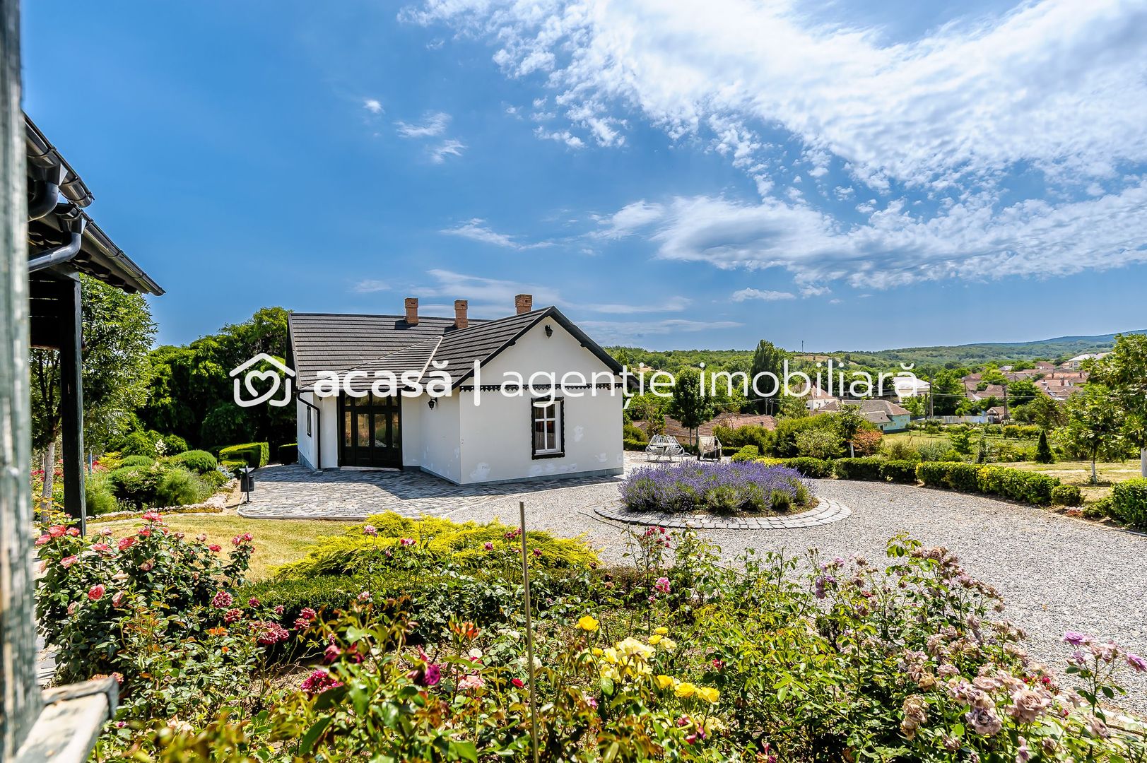 VÂNDUT Visezi la o proprietate unică, plină de istorie și farmec? - Poză 3