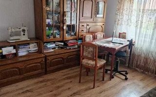 BRASADAS vinde ap 3 cam etaj 4/4 in Carpati 2. - Poză 1